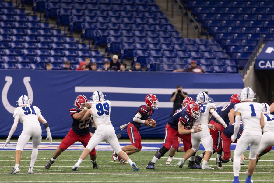 Heritage Hills Football Ends Their Season at State Finals